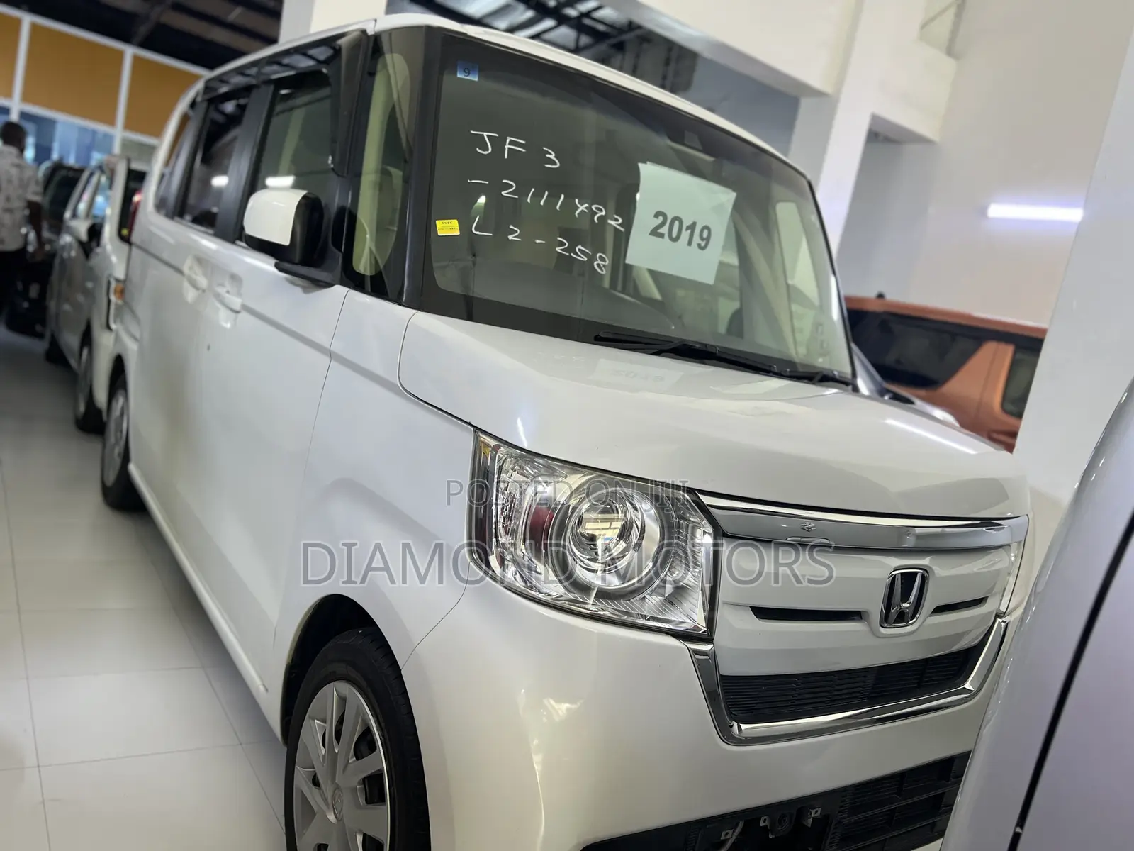 Honda N-Box 2019 Silver