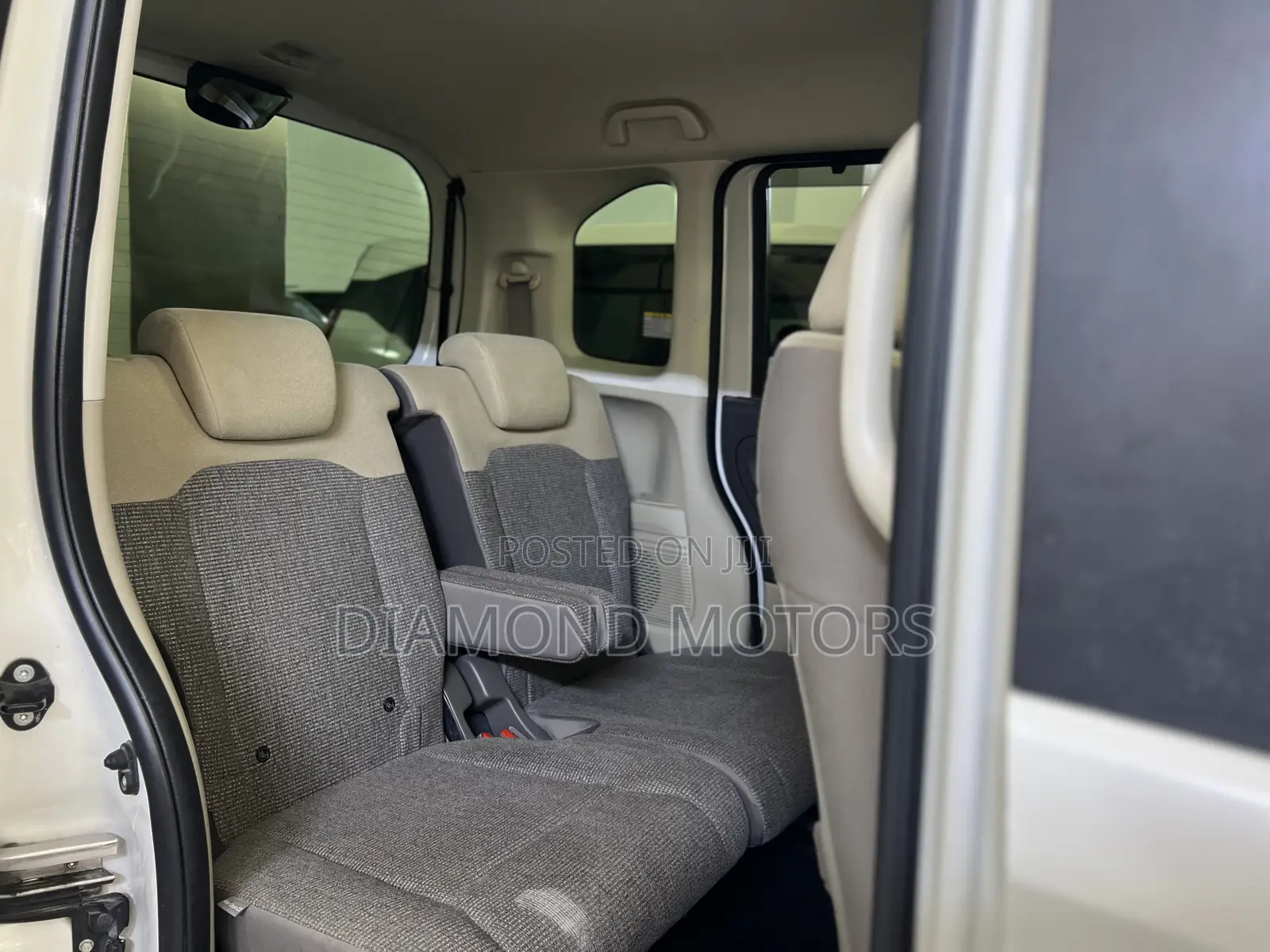 Honda N-Box 2019 Silver