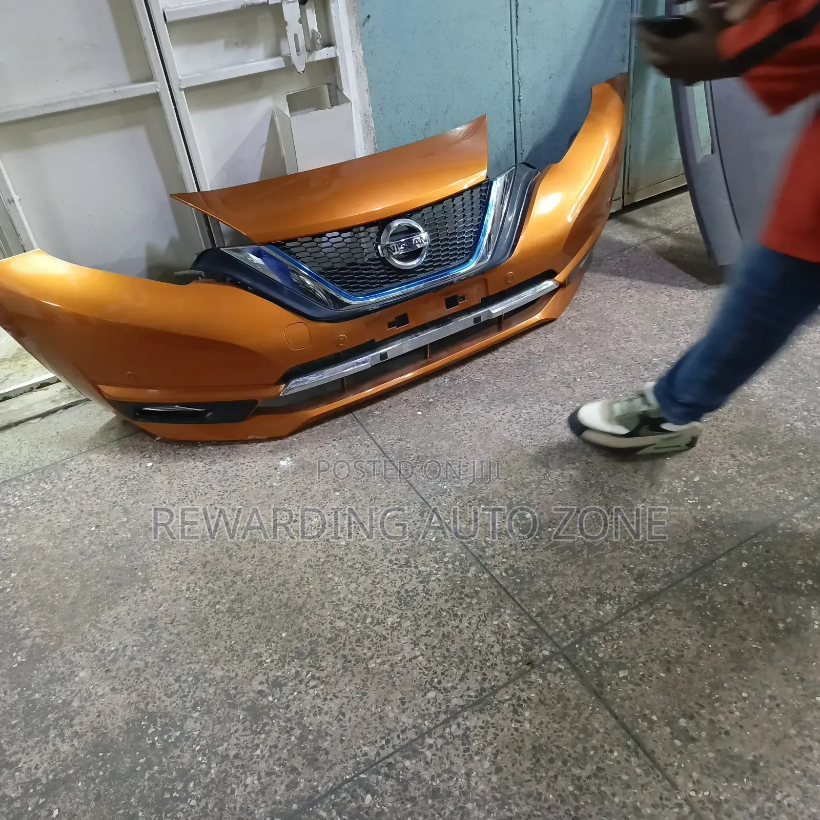Front Bumper Nissan Note 2018 Complete.