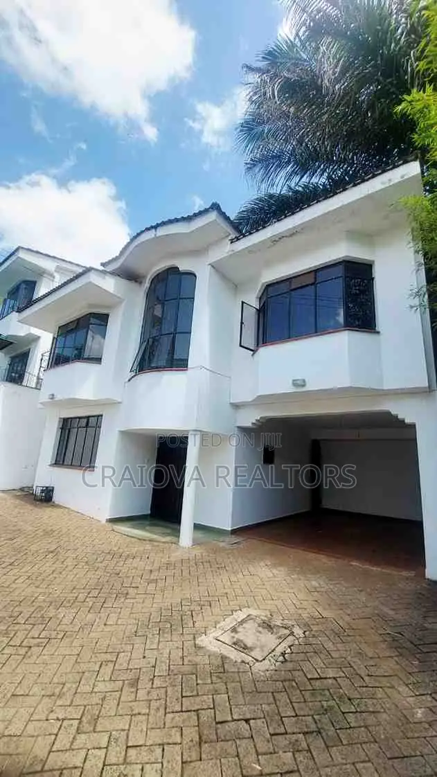 5bdrm Villa in Riverside Drive for sale