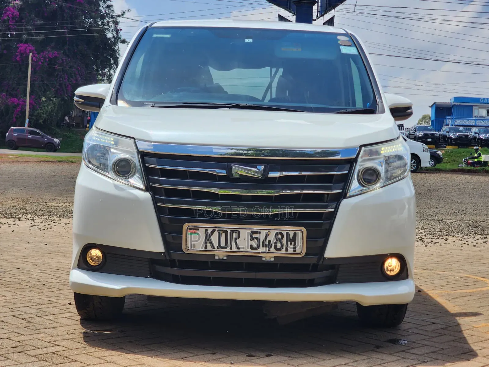 Toyota Noah 2016 White