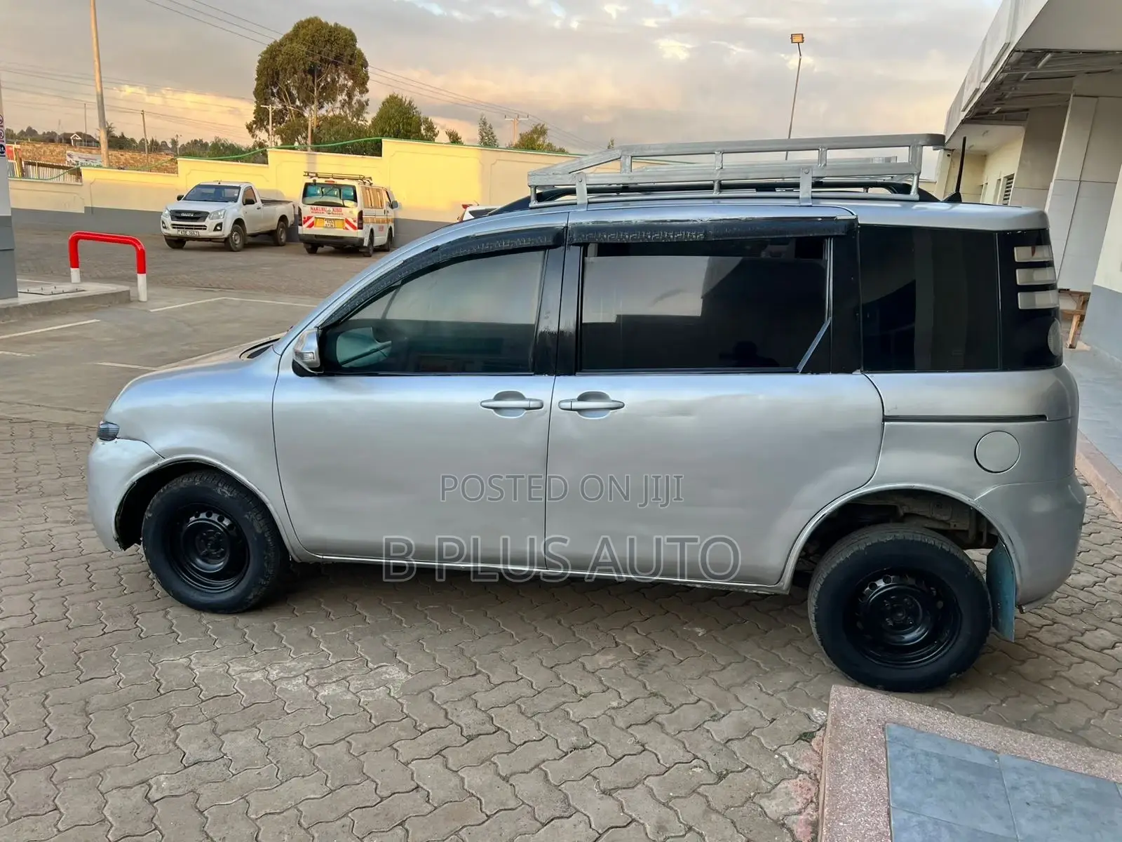 Toyota Sienta 1.5 FWD 2009 Silver