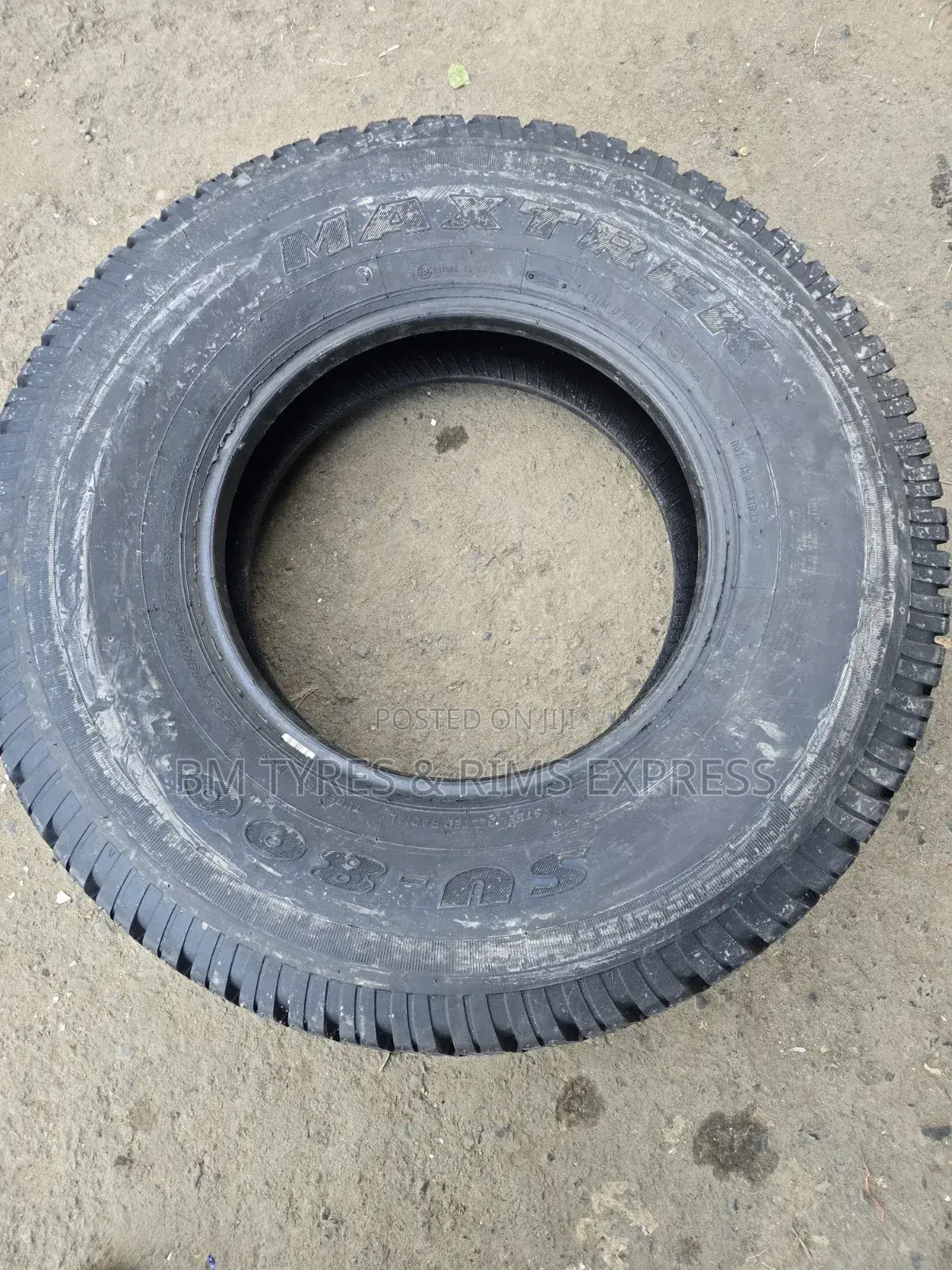 235 /85 R16 Maxtrek Tires (All Terrein) Commercial