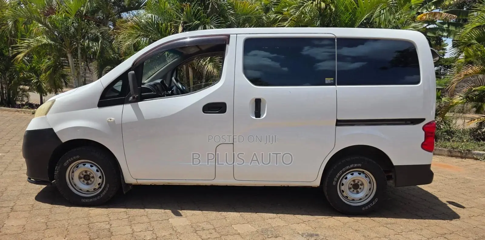 Nissan NV200 SV 2015 White