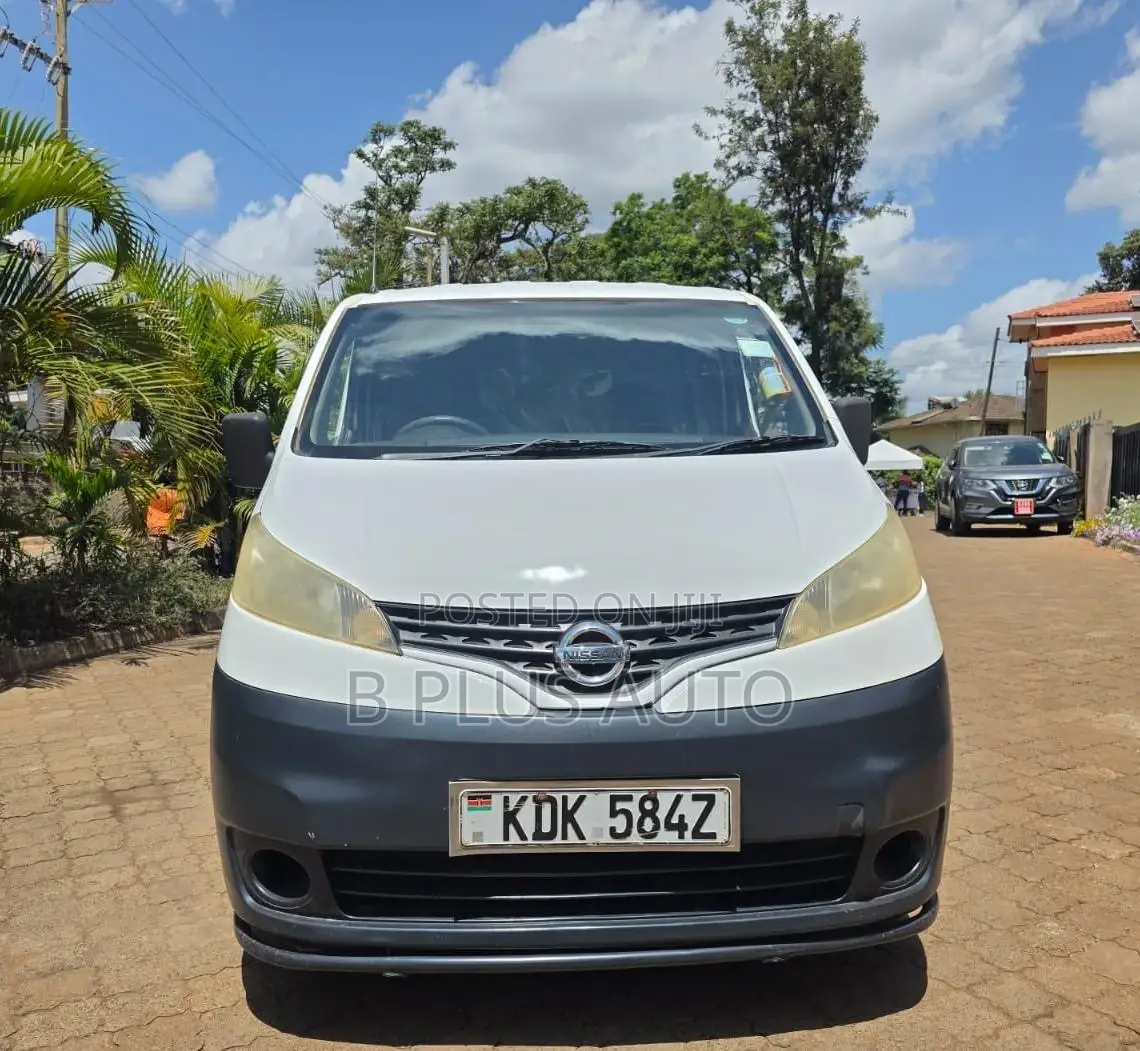 Nissan NV200 SV 2015 White