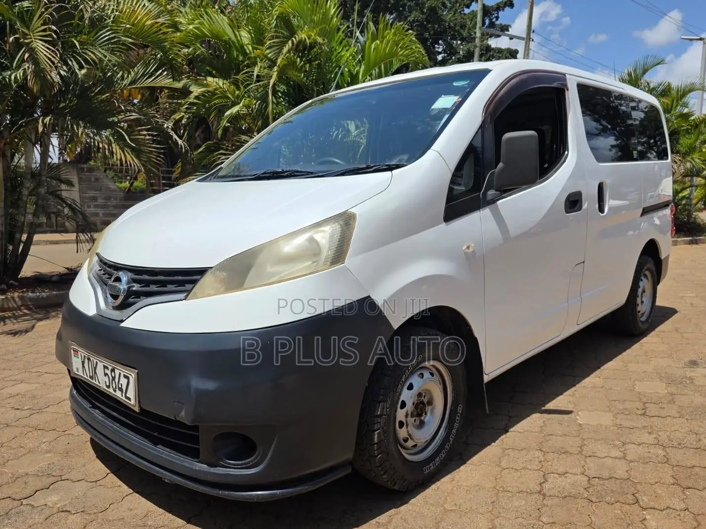 Nissan NV200 SV 2015 White