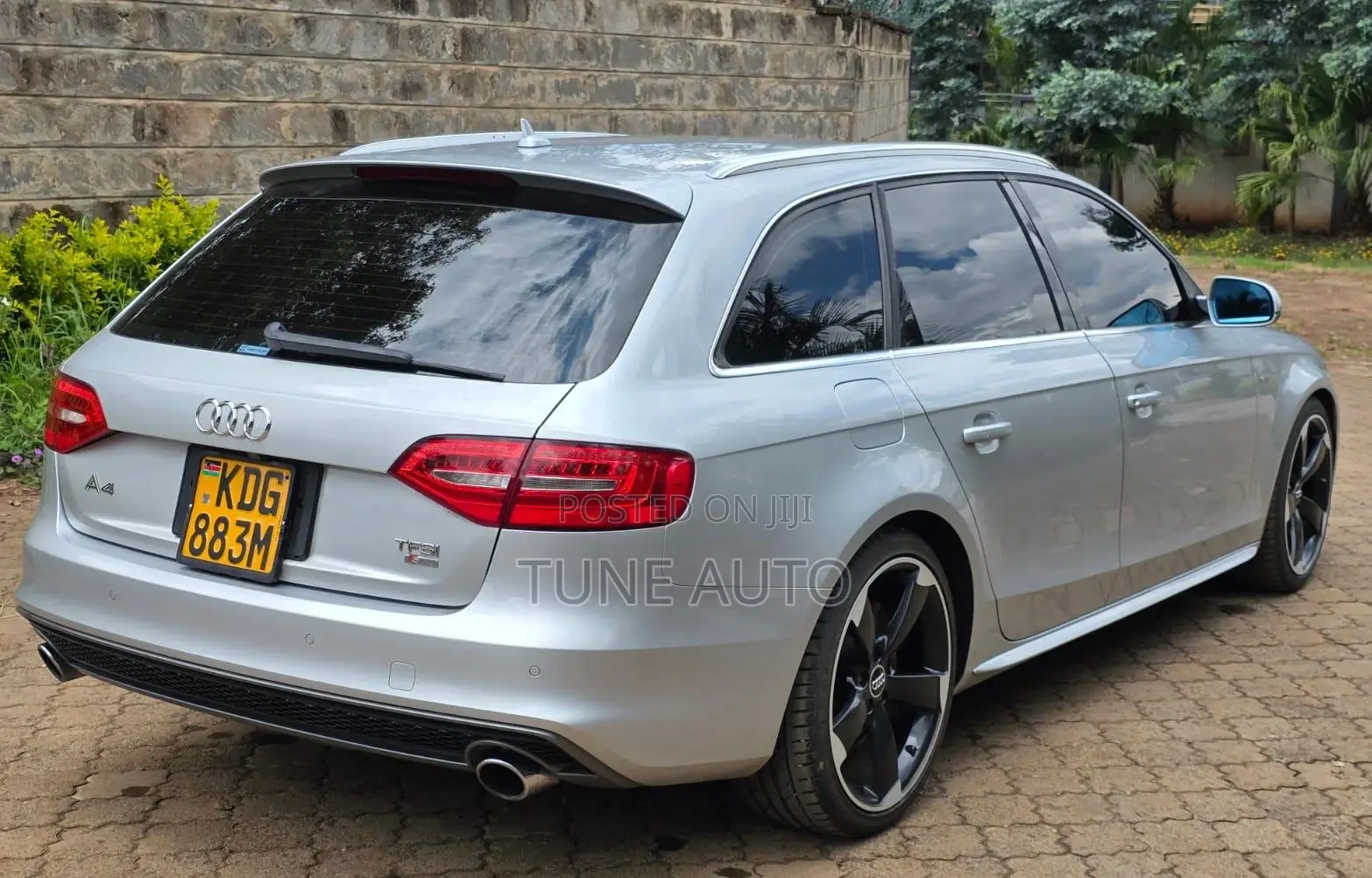 Audi A4 2.0T Premium 4dr Sedan (2.0L 4cyl Turbo CVT) 2014 Silver