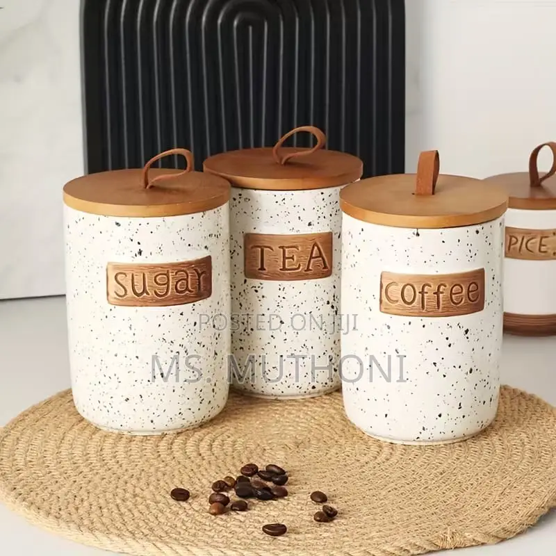 3 (800 Ml ) Canisters With a Bamboo Tray Set