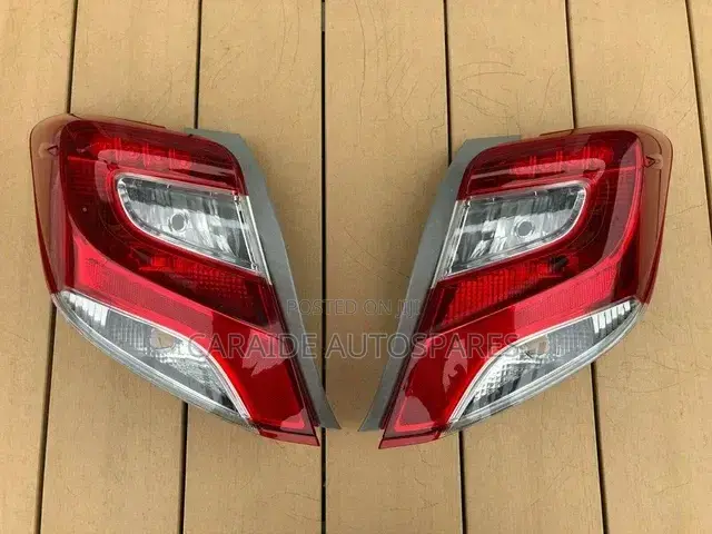 Vitz 2014/2015 Backlights/Taillights