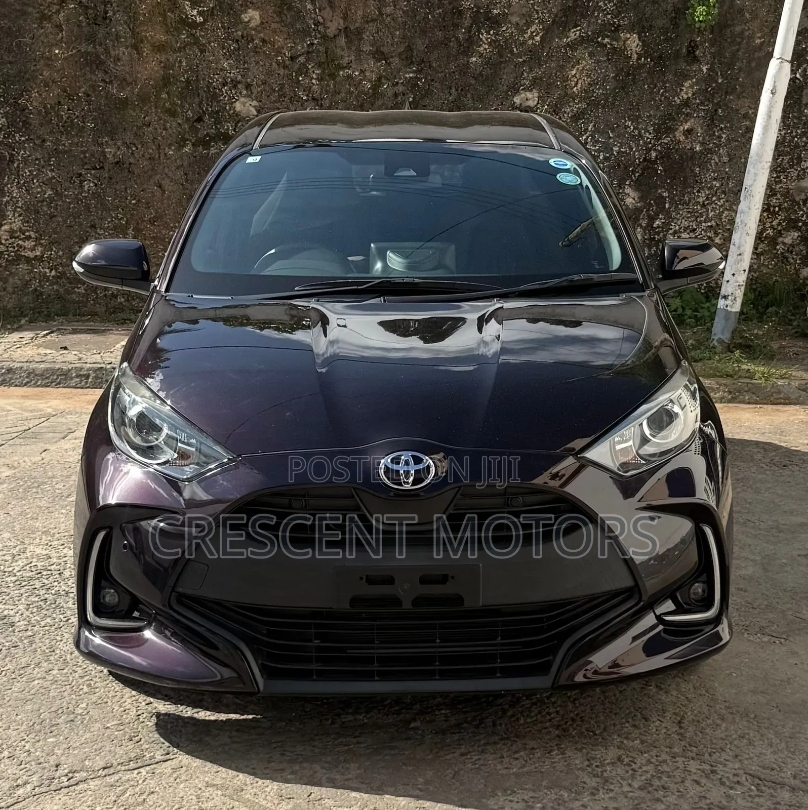 Toyota Yaris 2020 Maroon