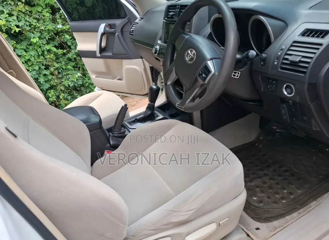 Toyota Land Cruiser Prado 2013 White