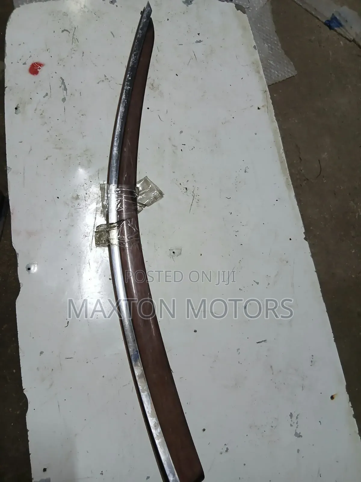 Nissan Fuga 2010 Windbreaker