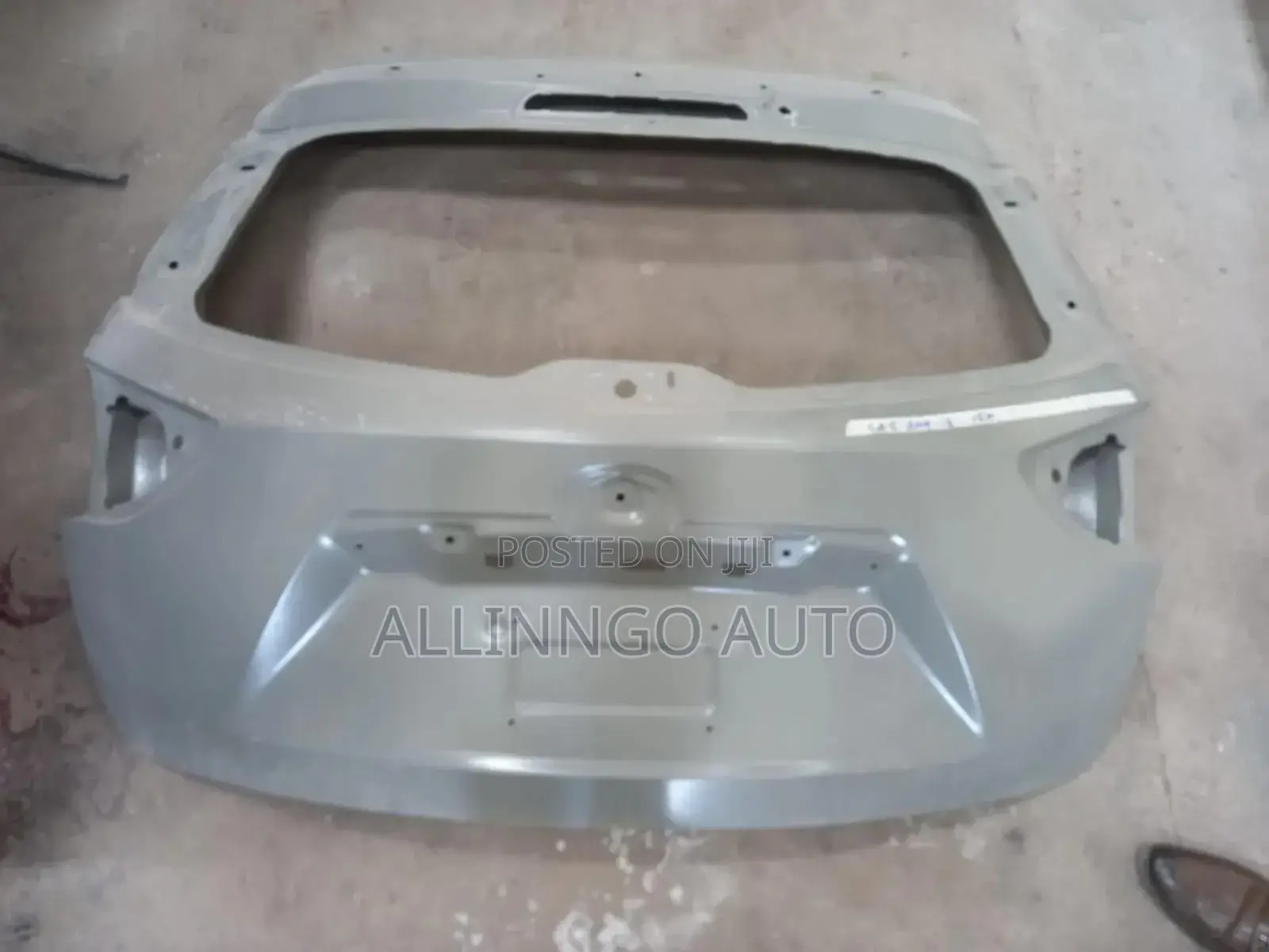 Maxda Cx5 2015 Tail Gate