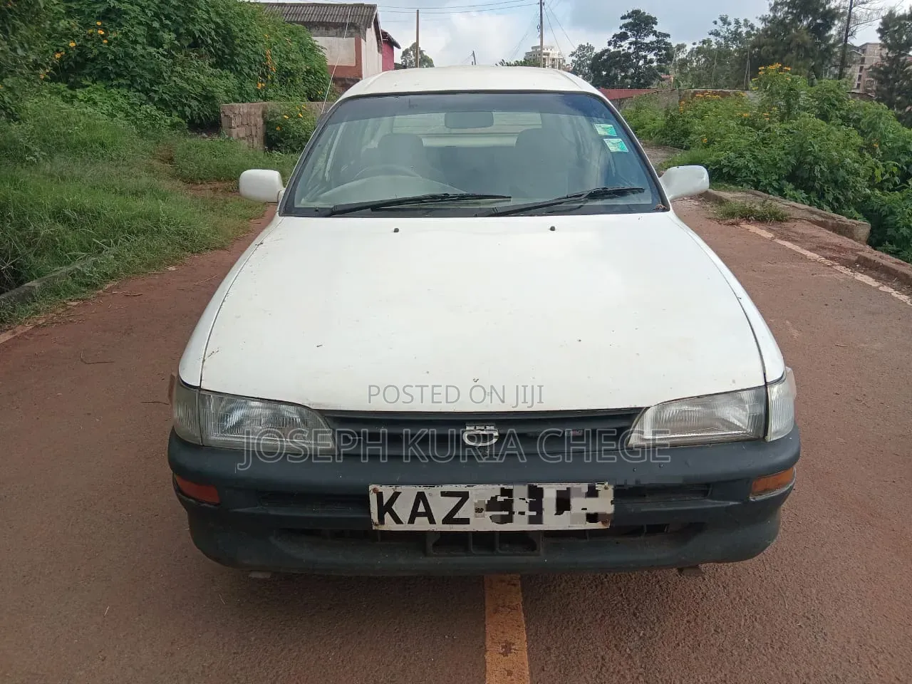 Toyota Corolla 2000 White