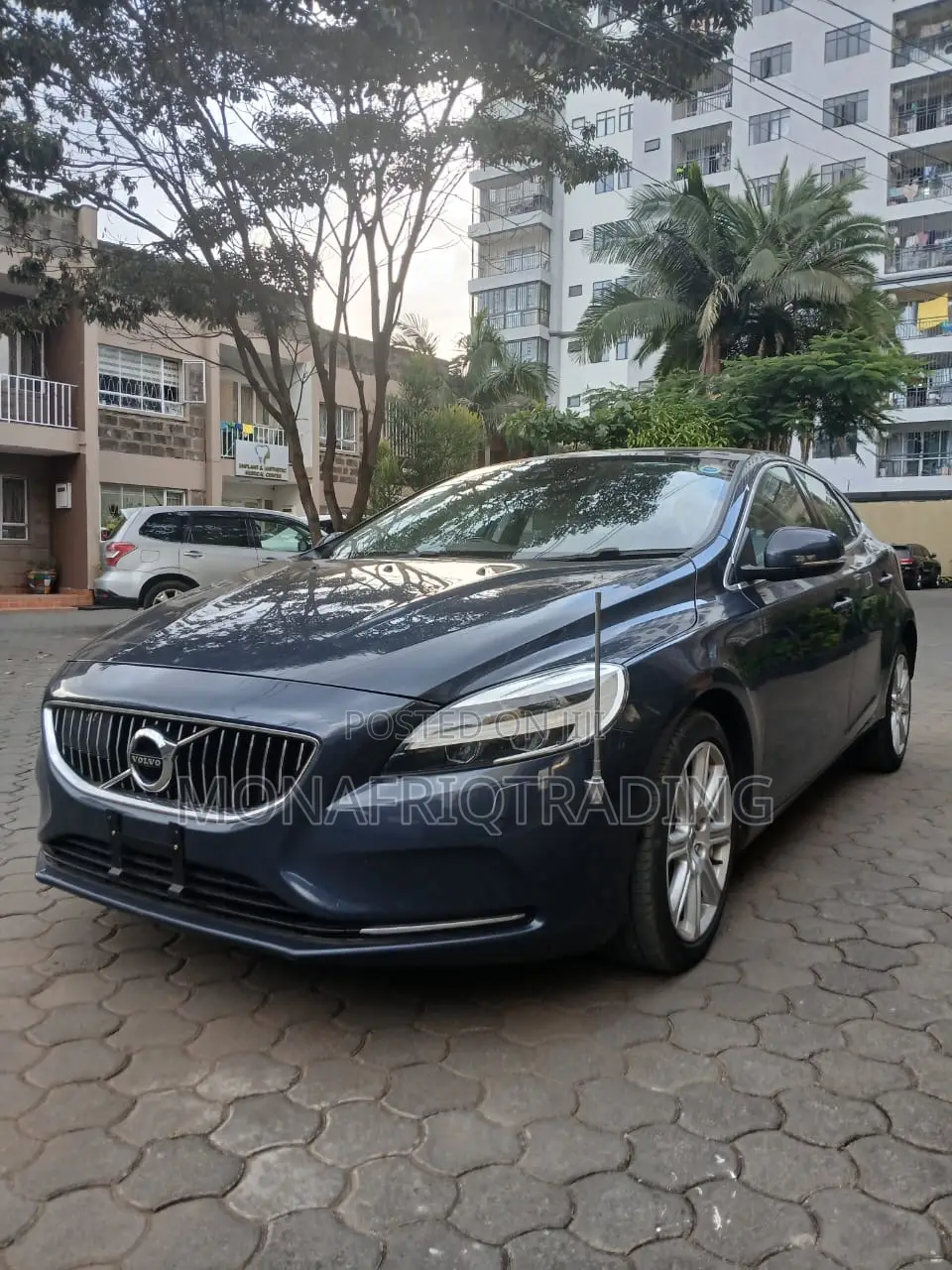 Volvo V40 2020 Gray