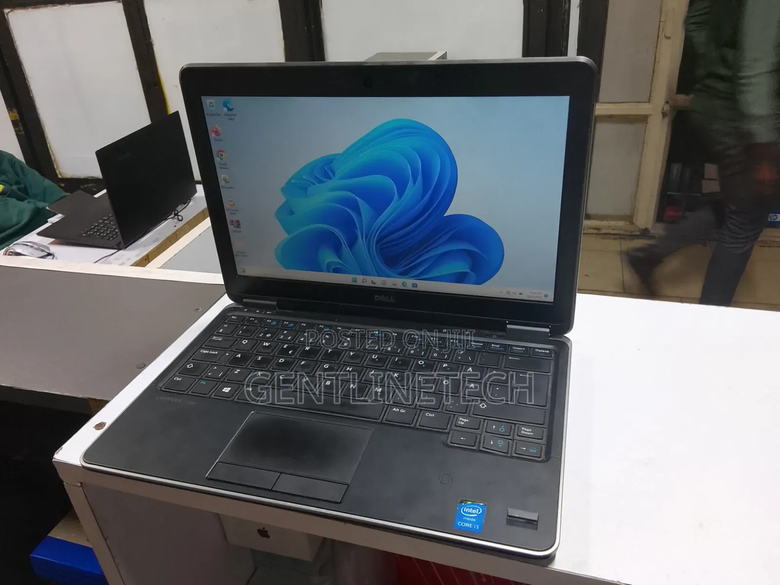 Laptop Dell Latitude E7240 8GB Intel Core i5 SSD 128GB