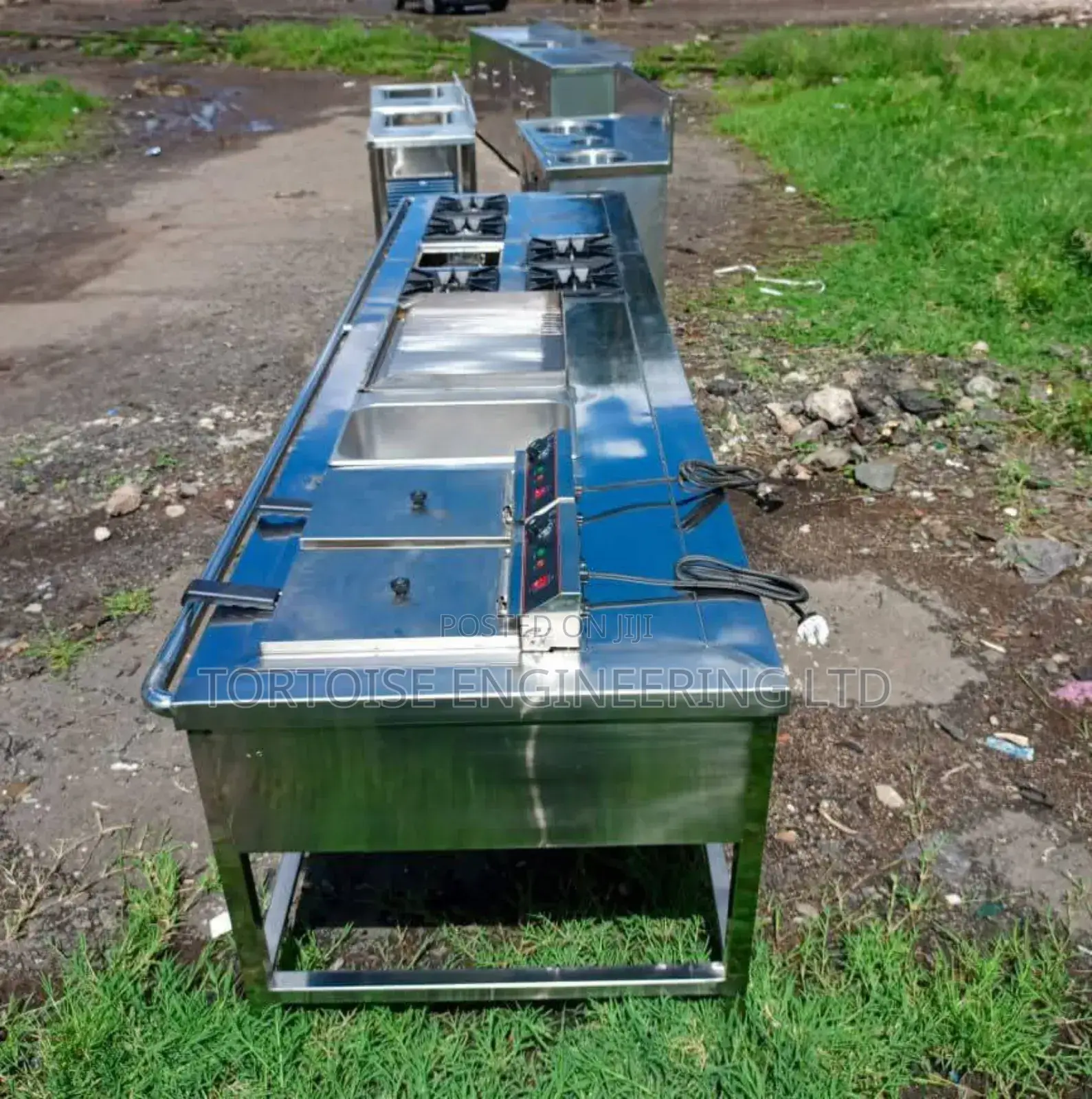 Cooking Units With 4 Burner, Deep Fryer, Chips Dumber Griddle