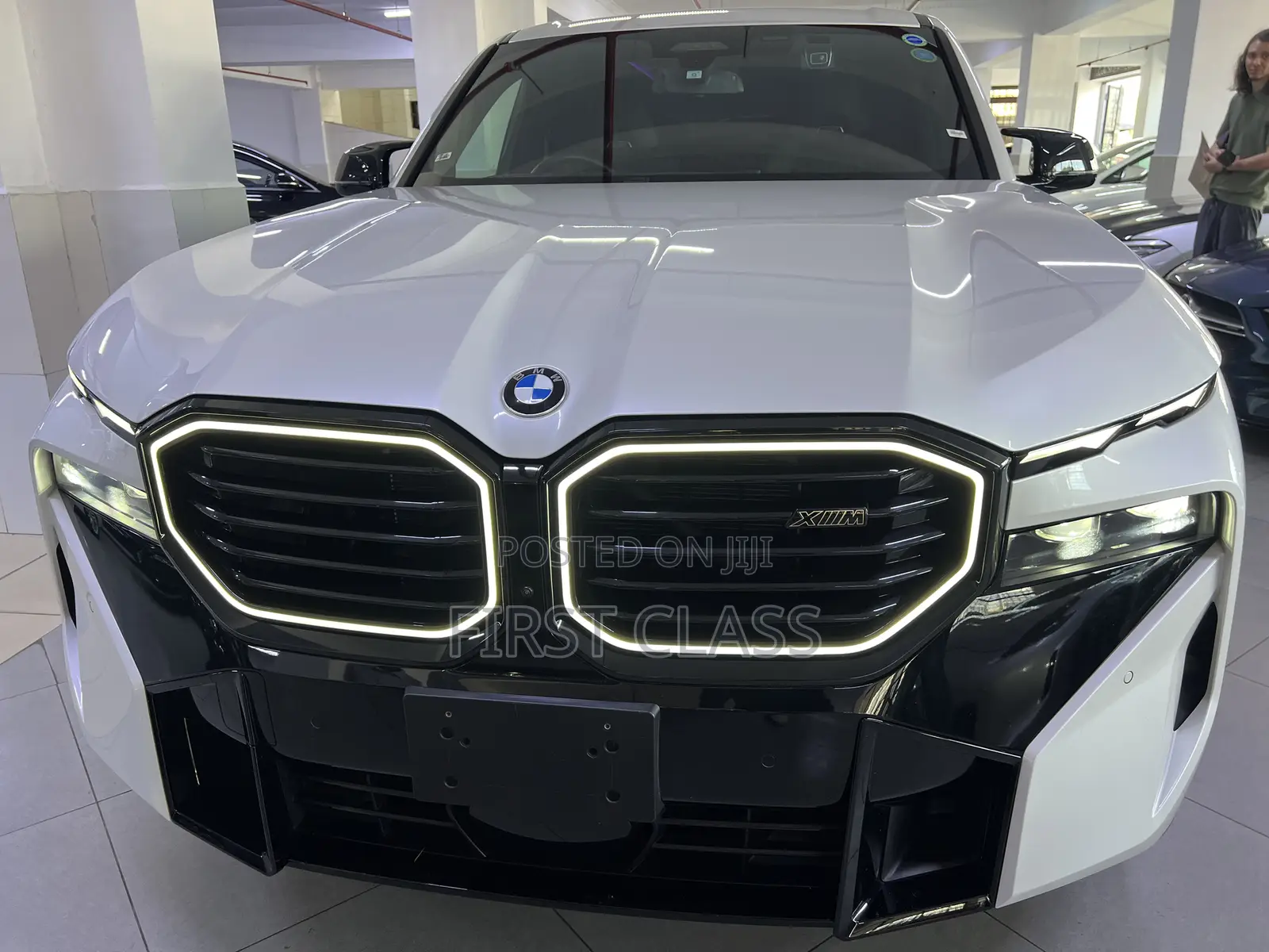 BMW XM Base AWD 2023 White