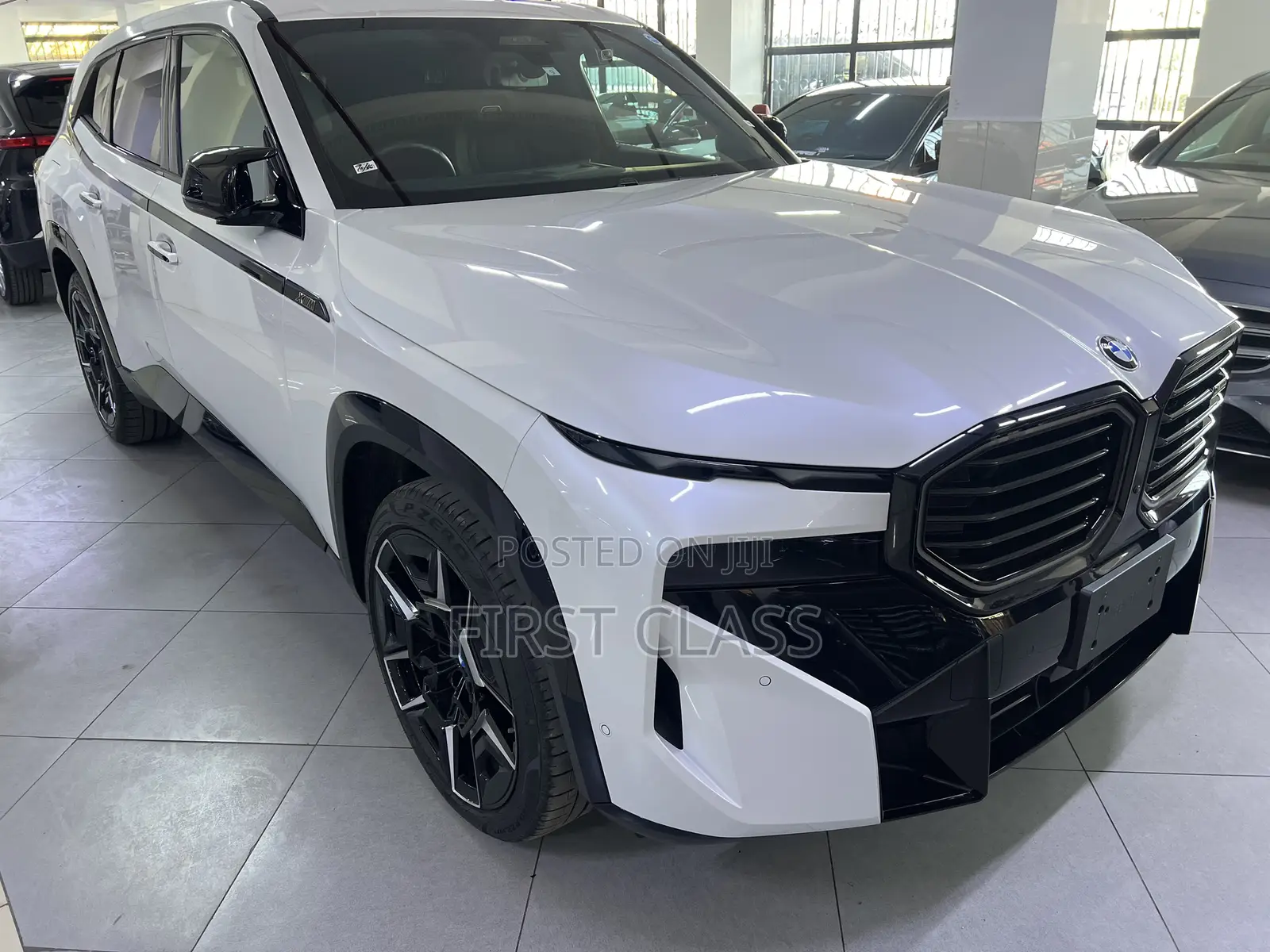 BMW XM Base AWD 2023 White