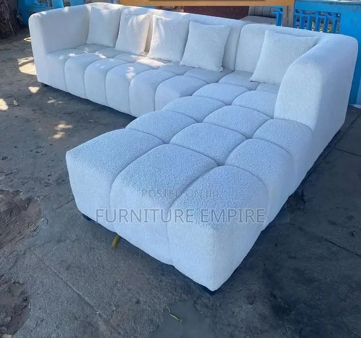 Modern White Sectional Sofa With Chaise