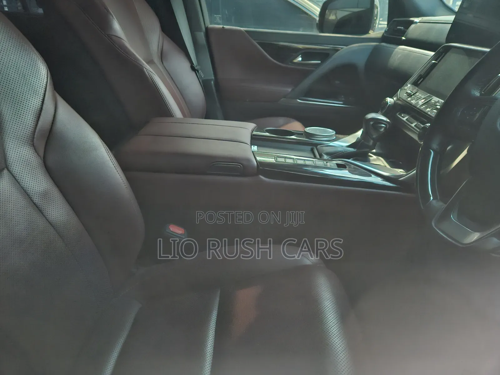 Lexus LX 2019 White