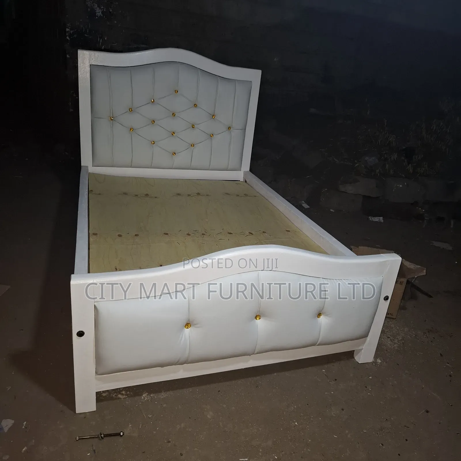 Stable Modern Mocket Beds on Offer!