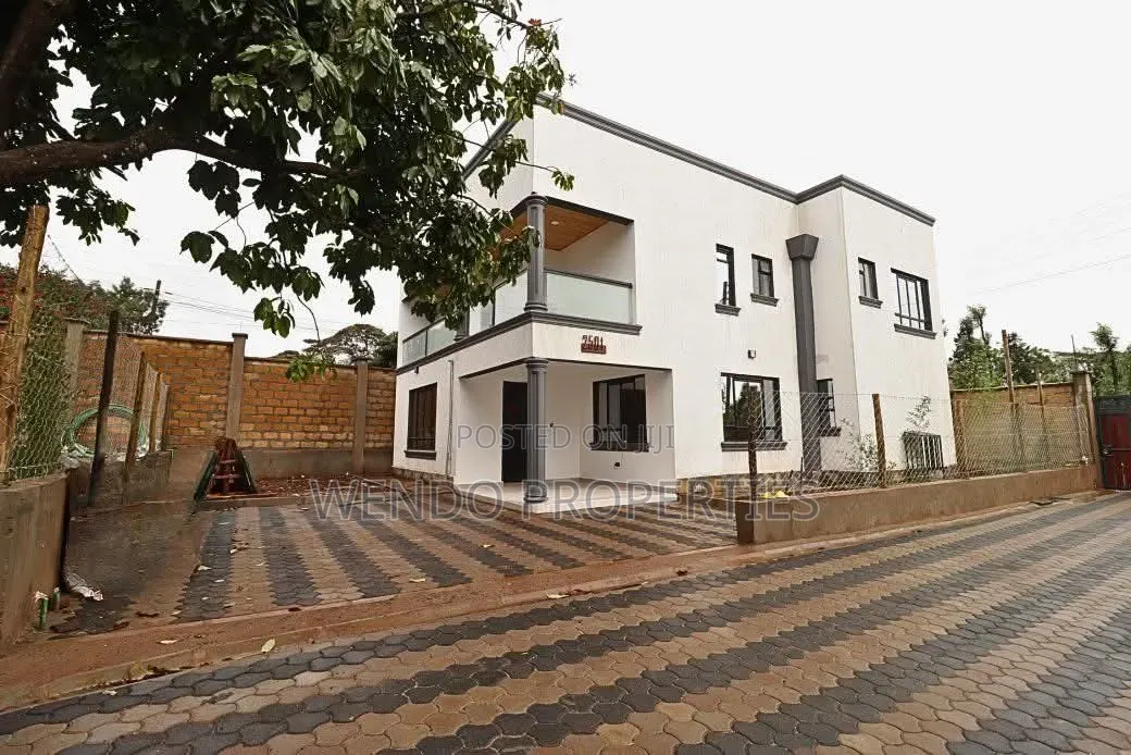 4bdrm Maisonette in Ngong CBD for sale