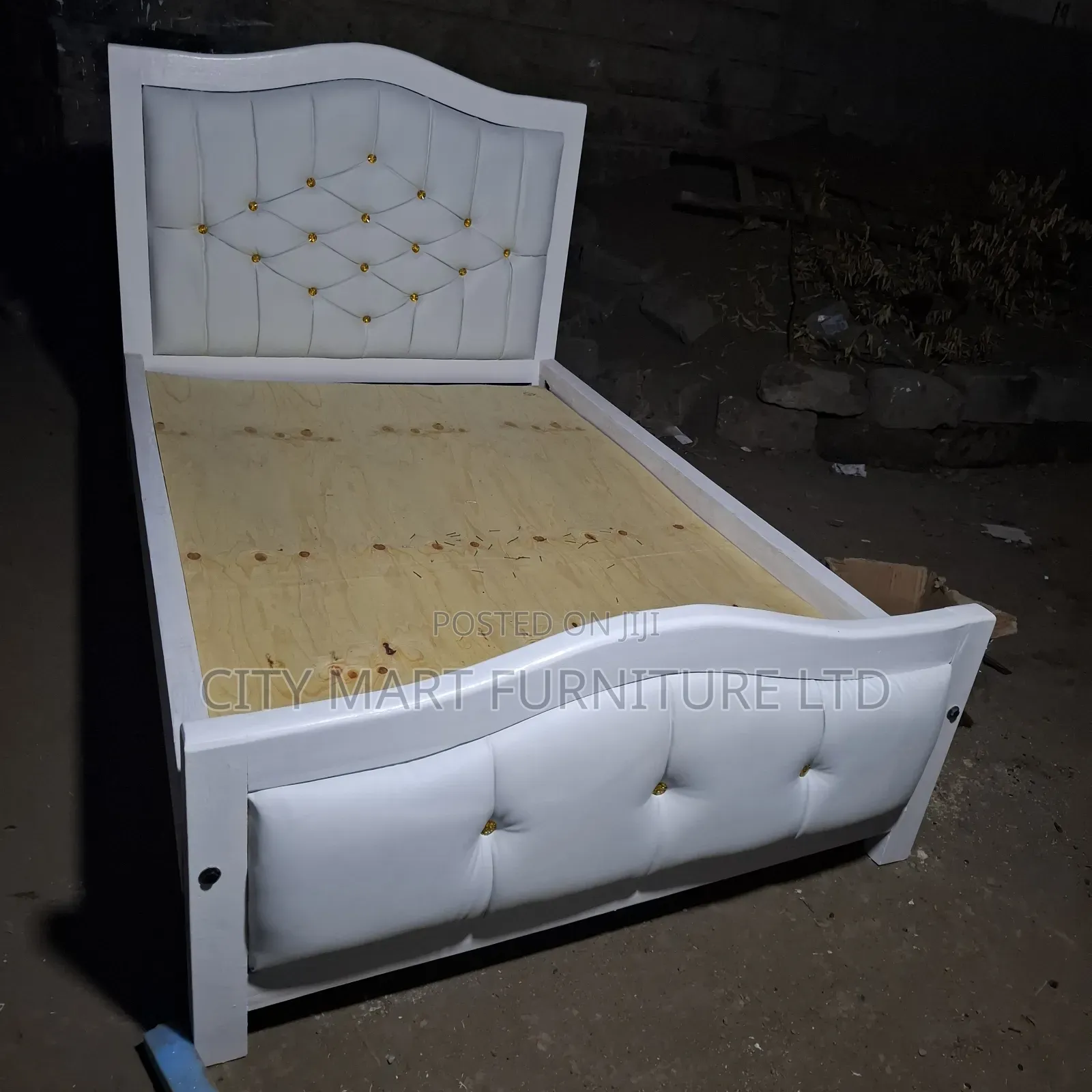 Smart Modern Mocket Beds on Offer!