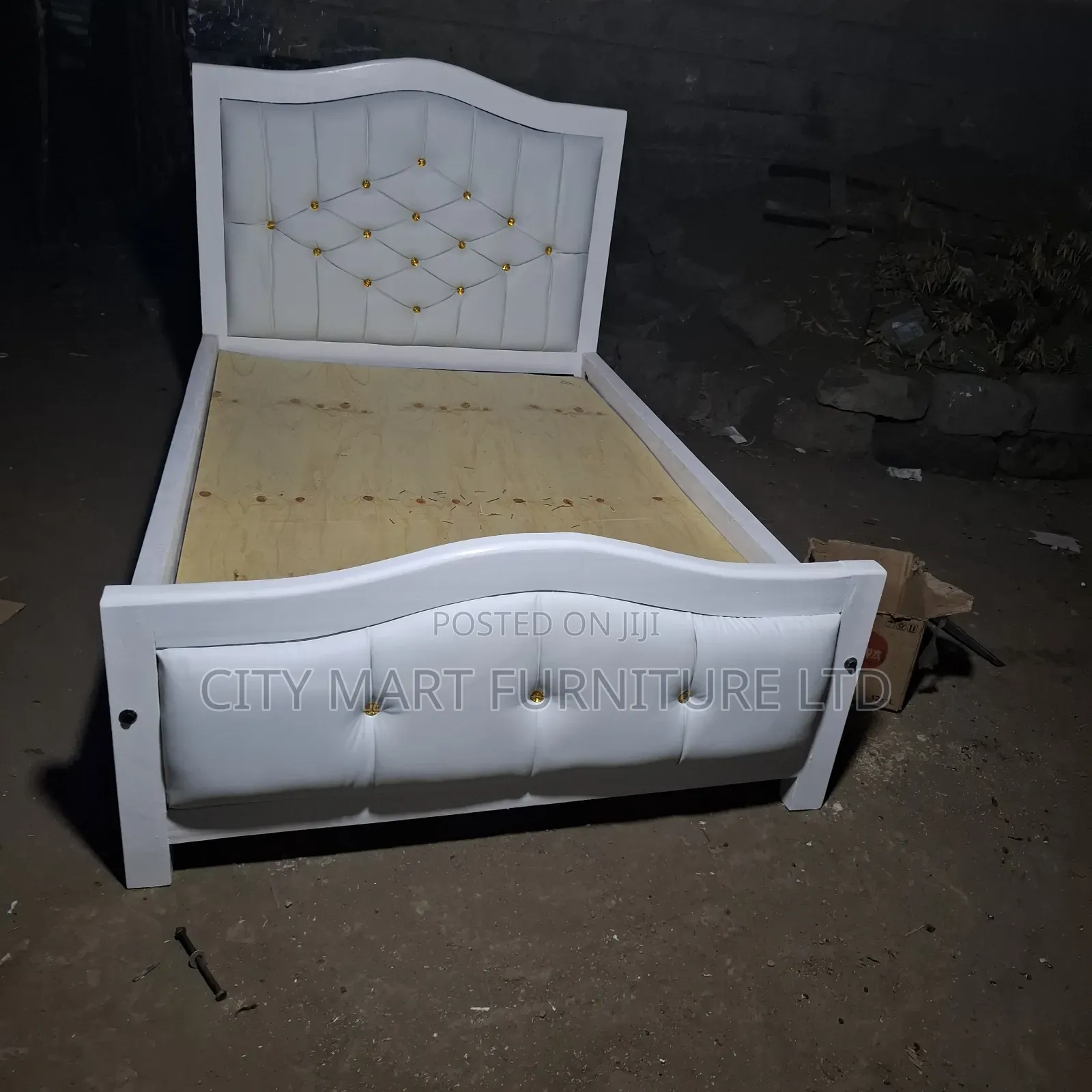 Snug Modern Mocket Beds on Offer!