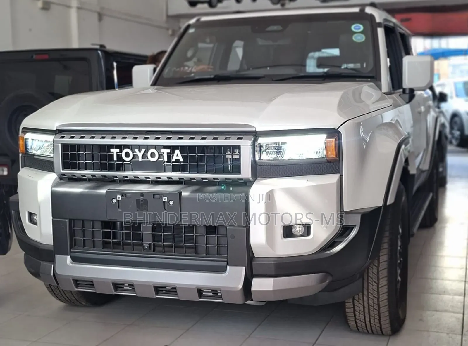 Toyota Land Cruiser Prado 2024 White