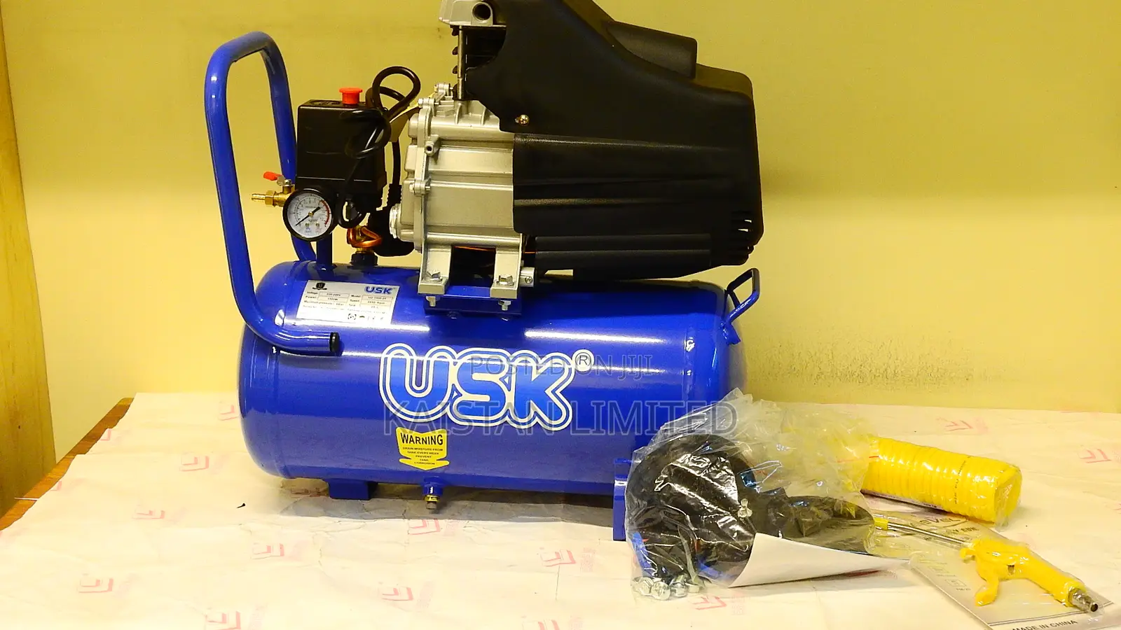 Portable 25l Air Compressor 1500w 8bar Electric Air Compressor