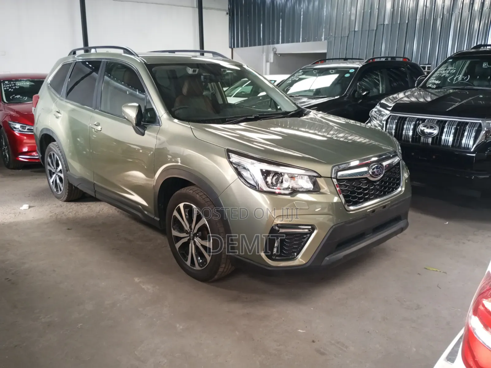 Subaru Forester Base AWD 2019 Green