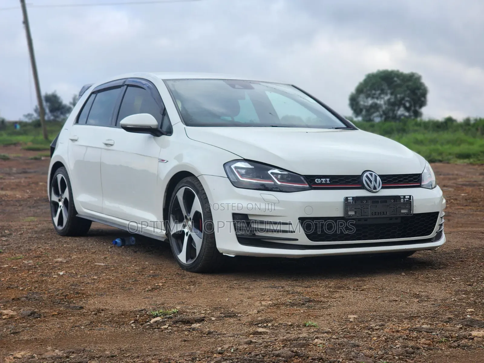 Volkswagen Golf TSI S FWD 2018 White