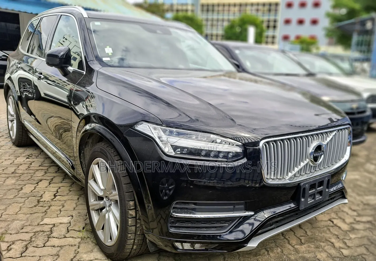 Volvo XC90 T5 Momentum AWD 2019 Black