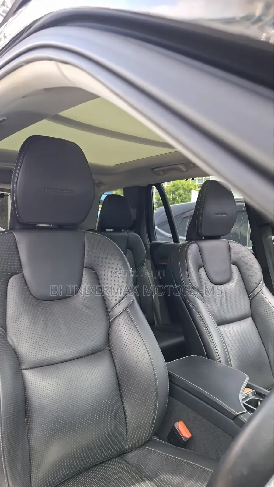 Volvo XC90 T5 Momentum AWD 2019 Black