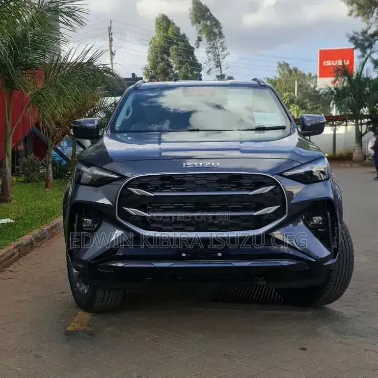 New Isuzu MU-X 2025 Gray