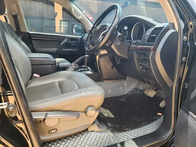 Toyota Land Cruiser 2009 Black
