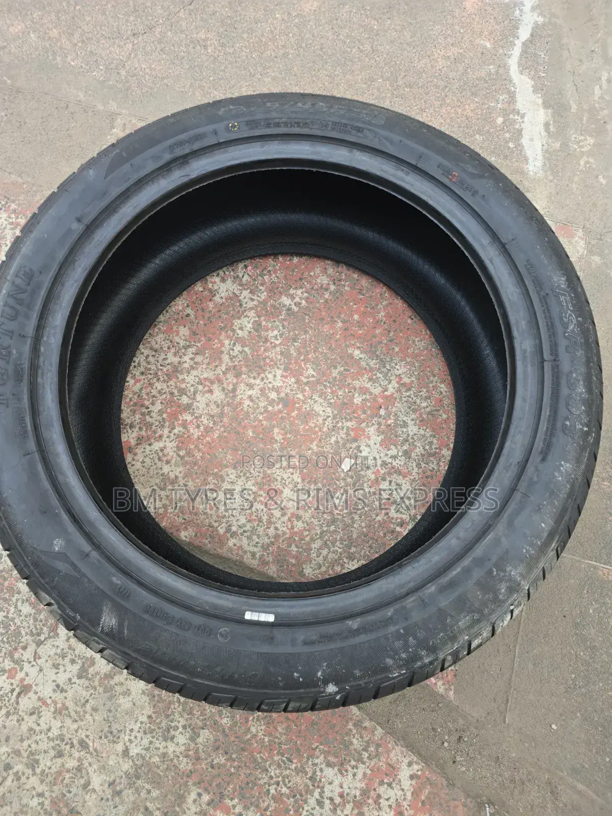 275 /45 R21 Fortune Tires