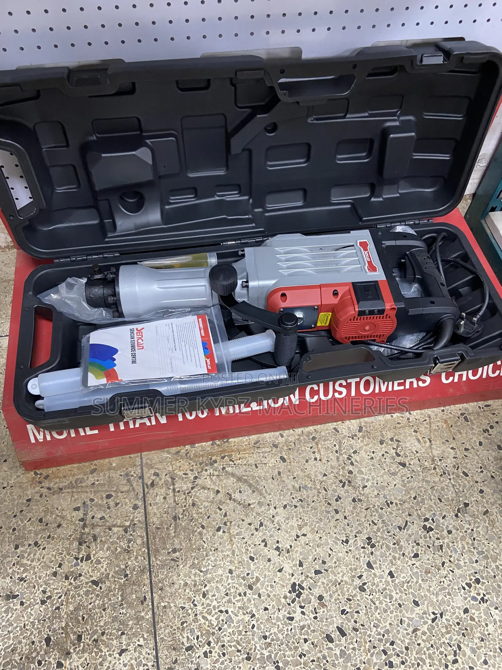 Heavy-Duty Demolition Hammer,