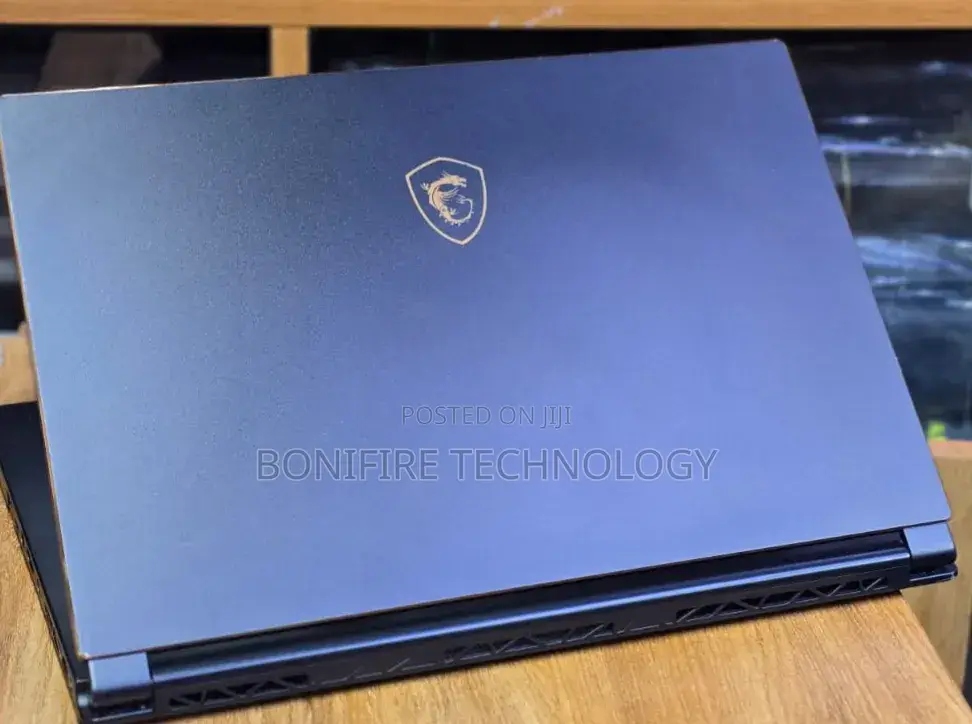 Laptop MSI GS65 Stealth Thin 8RF 32GB Intel Core i7 SSD 512GB