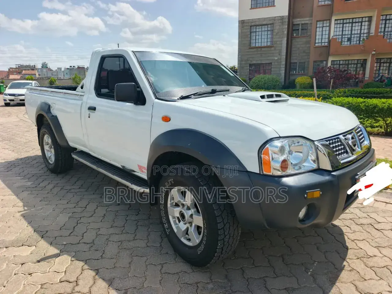 Nissan Hardbody 2017 White