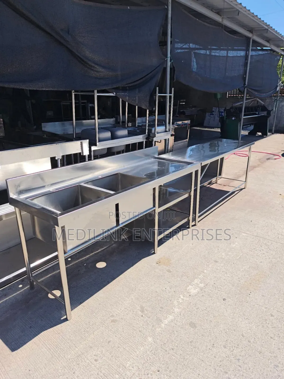 Stainless One Wall Double Washing Sink