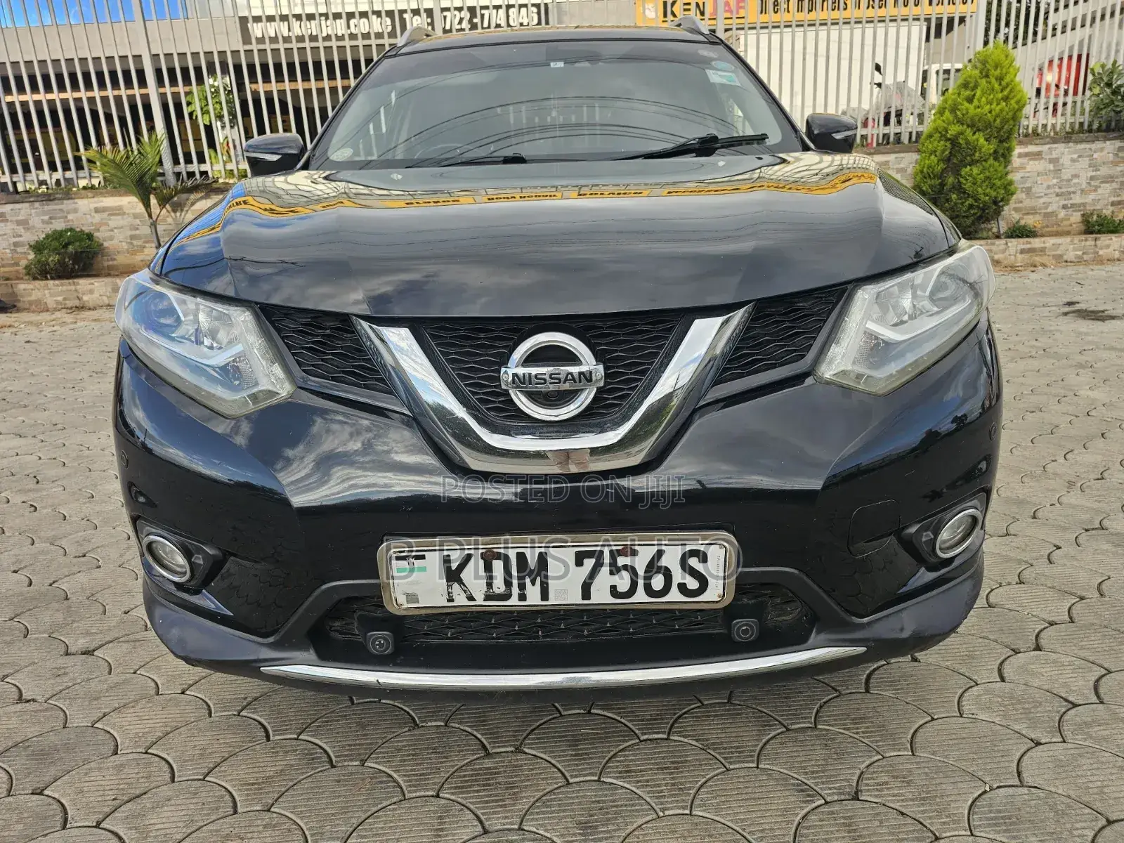 Nissan X-Trail 2.0 Petrol FWD 2017 Black