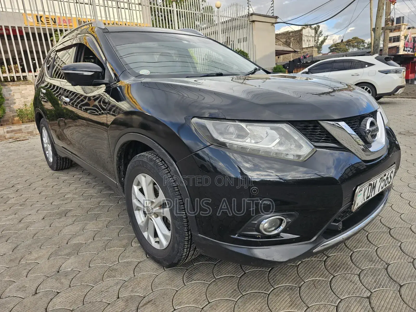 Nissan X-Trail 2.0 Petrol FWD 2017 Black