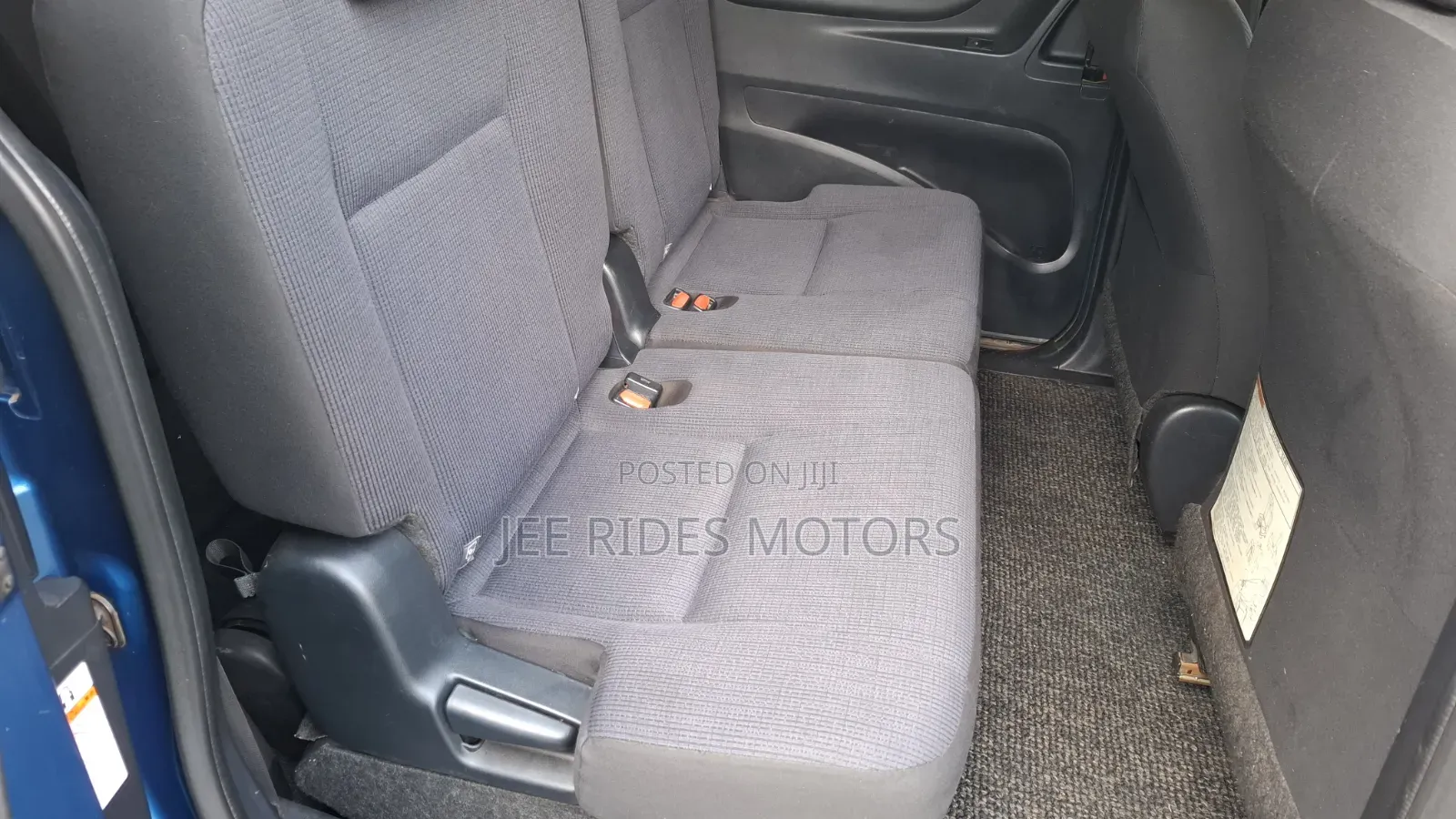 Toyota Sienta 1.5 FWD (6-seater) 2016 Blue