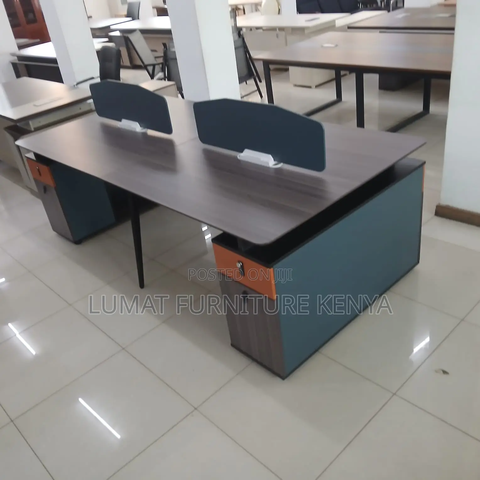Unitywork 4-Person Station