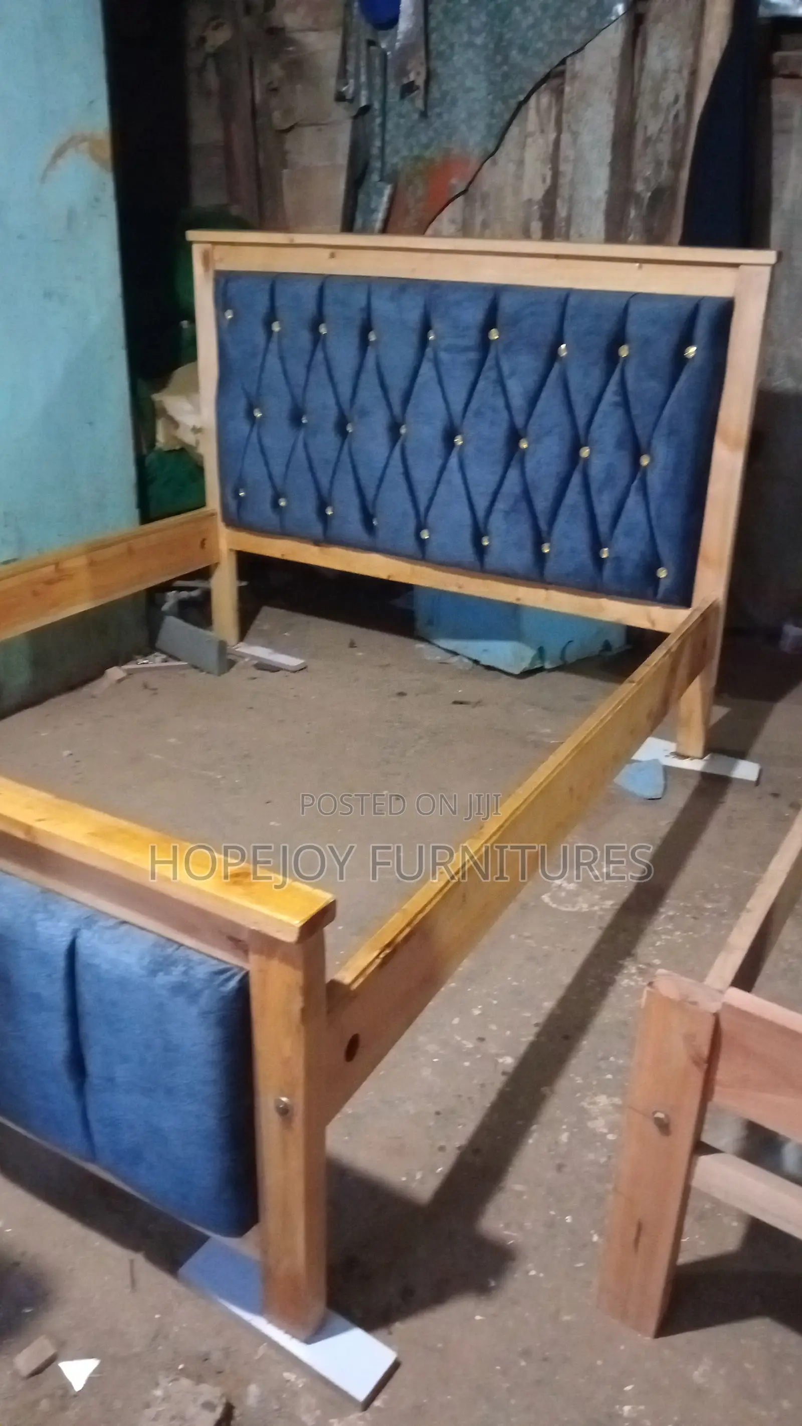 Blue Moket Bed
