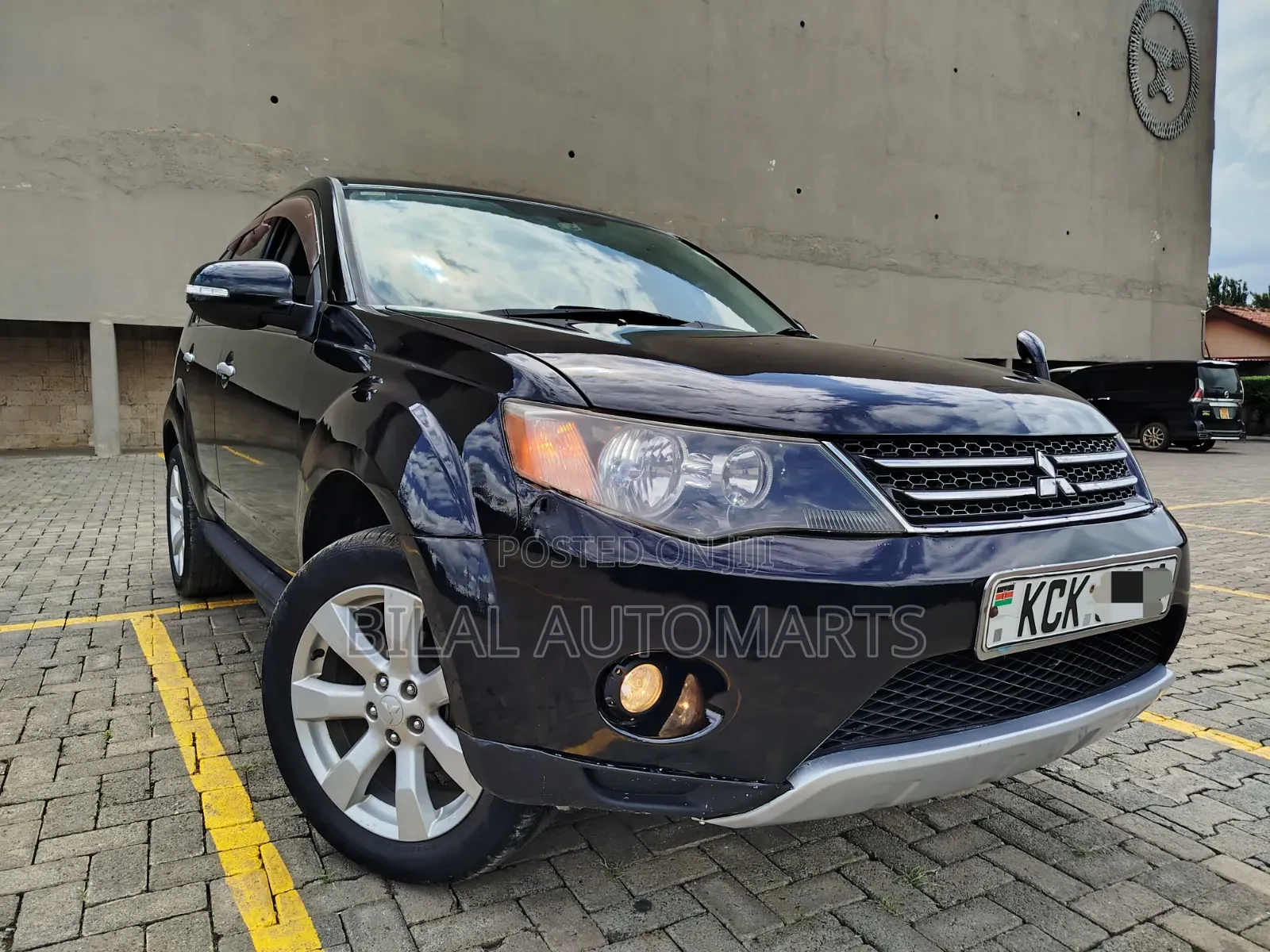 Mitsubishi Outlander 2.4 GLS Automatic 2009 Black
