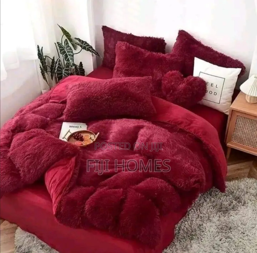 6pc Velvet Plush Duvet Set | Fleece Bedsheet + 4 Pillowcases | 6x6/6x7