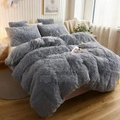 6pc Velvet Plush Duvet Set | Fleece Bedsheet + 4 Pillowcases | 6x6/6x7